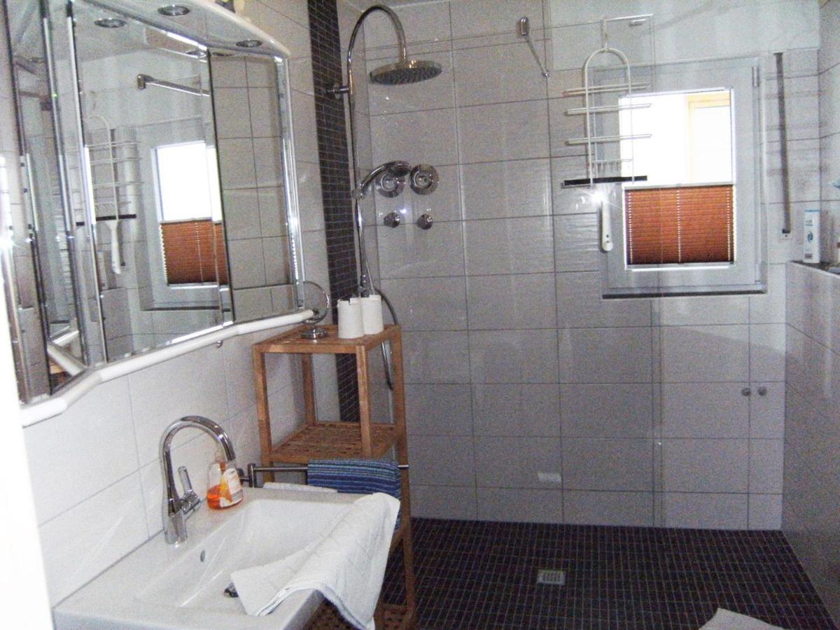Bio-Ferienweingut Leyendecker Apartment Kattenes Exterior photo